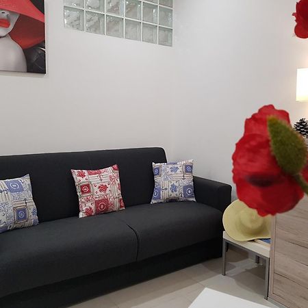 Martin Holiday Apartments Giardini Naxos Bilik gambar