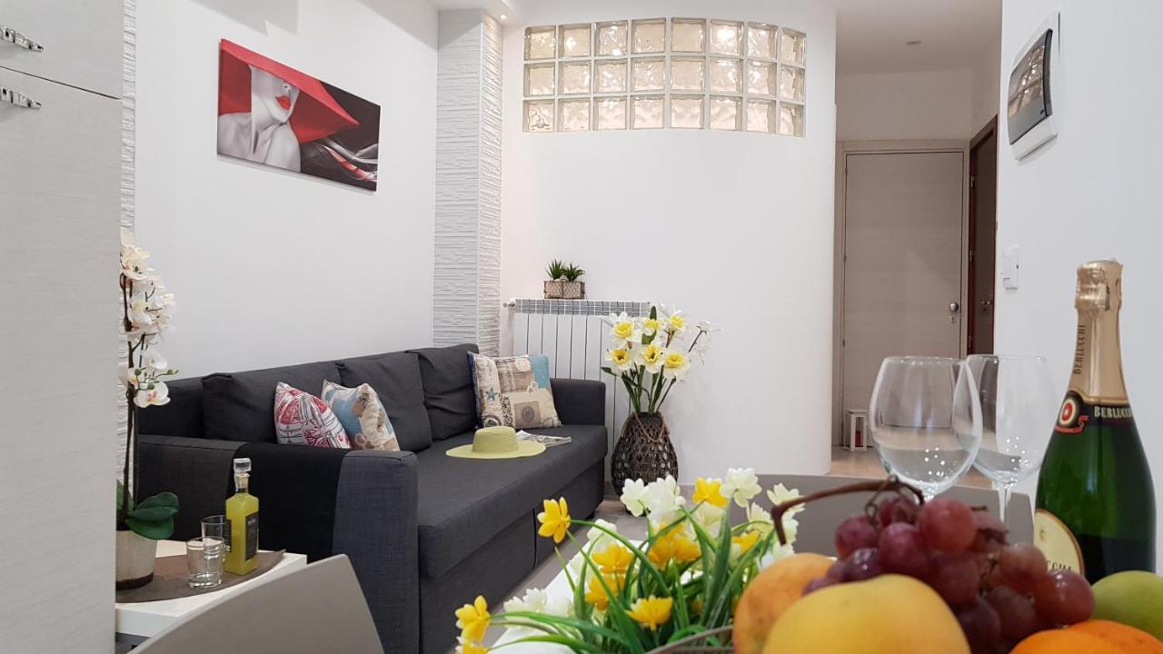 Martin Holiday Apartments Giardini Naxos Luaran gambar