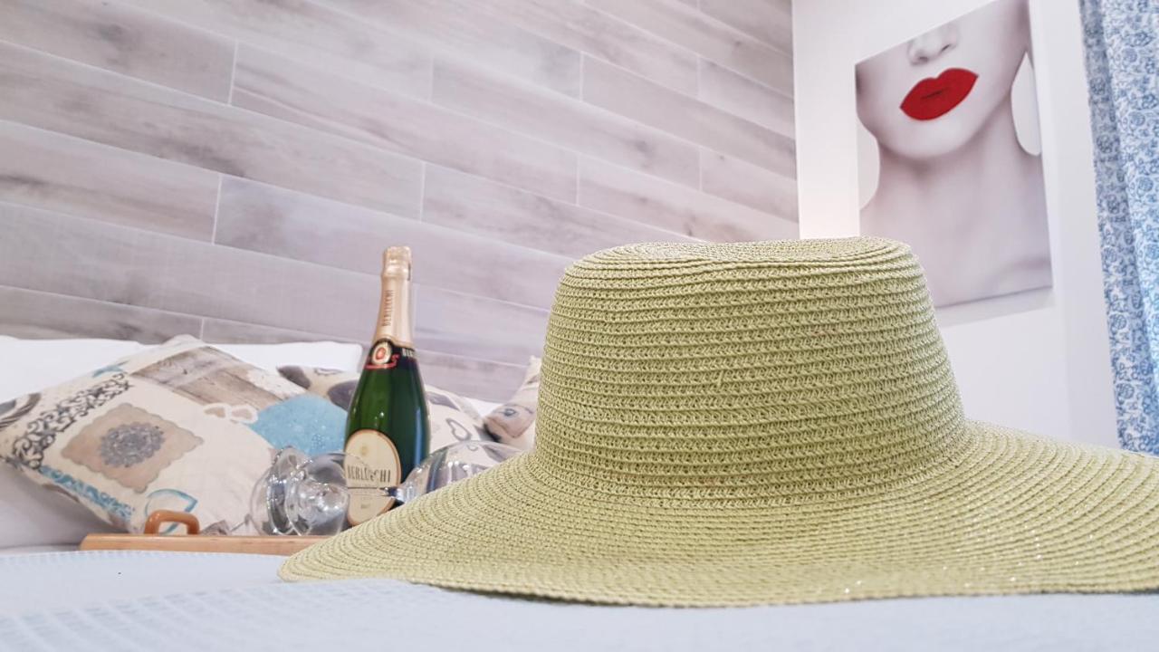 Martin Holiday Apartments Giardini Naxos Luaran gambar
