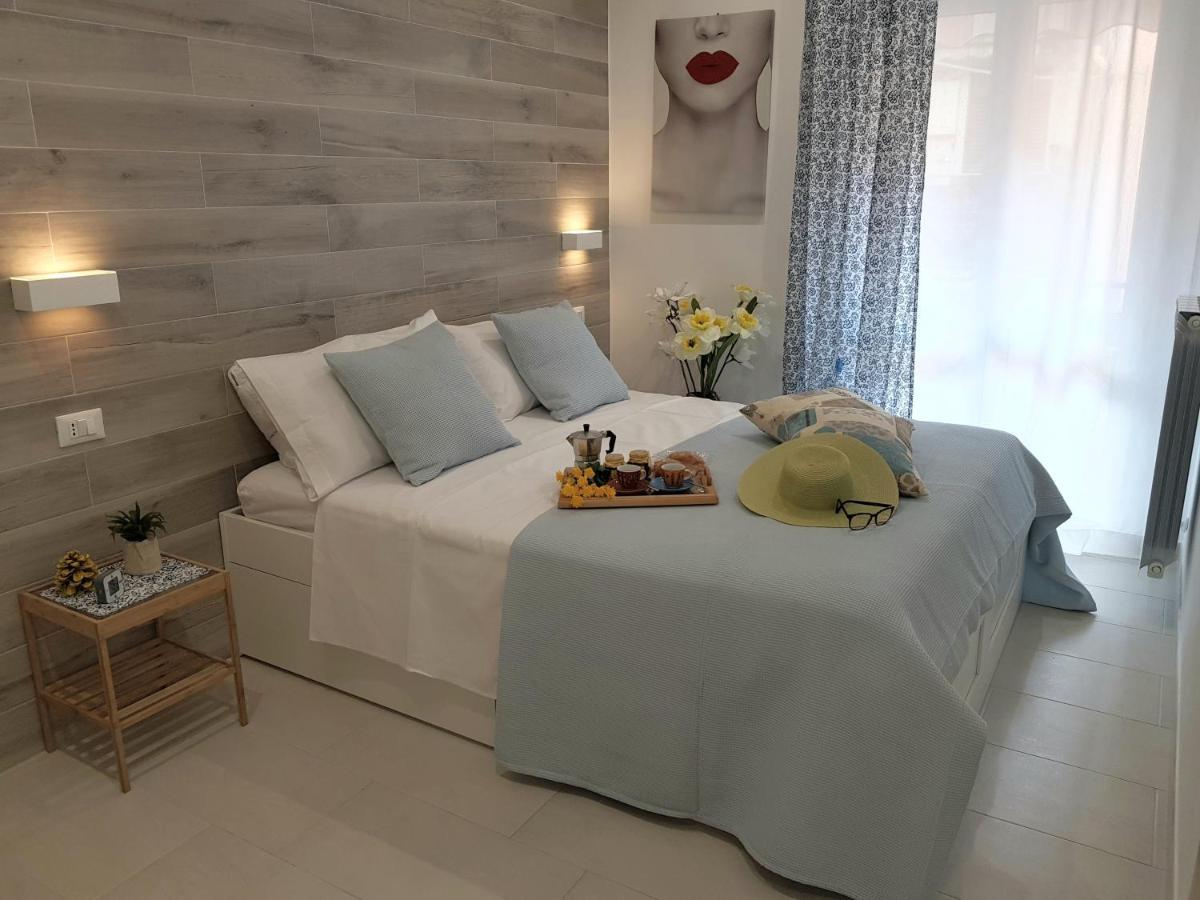 Martin Holiday Apartments Giardini Naxos Luaran gambar