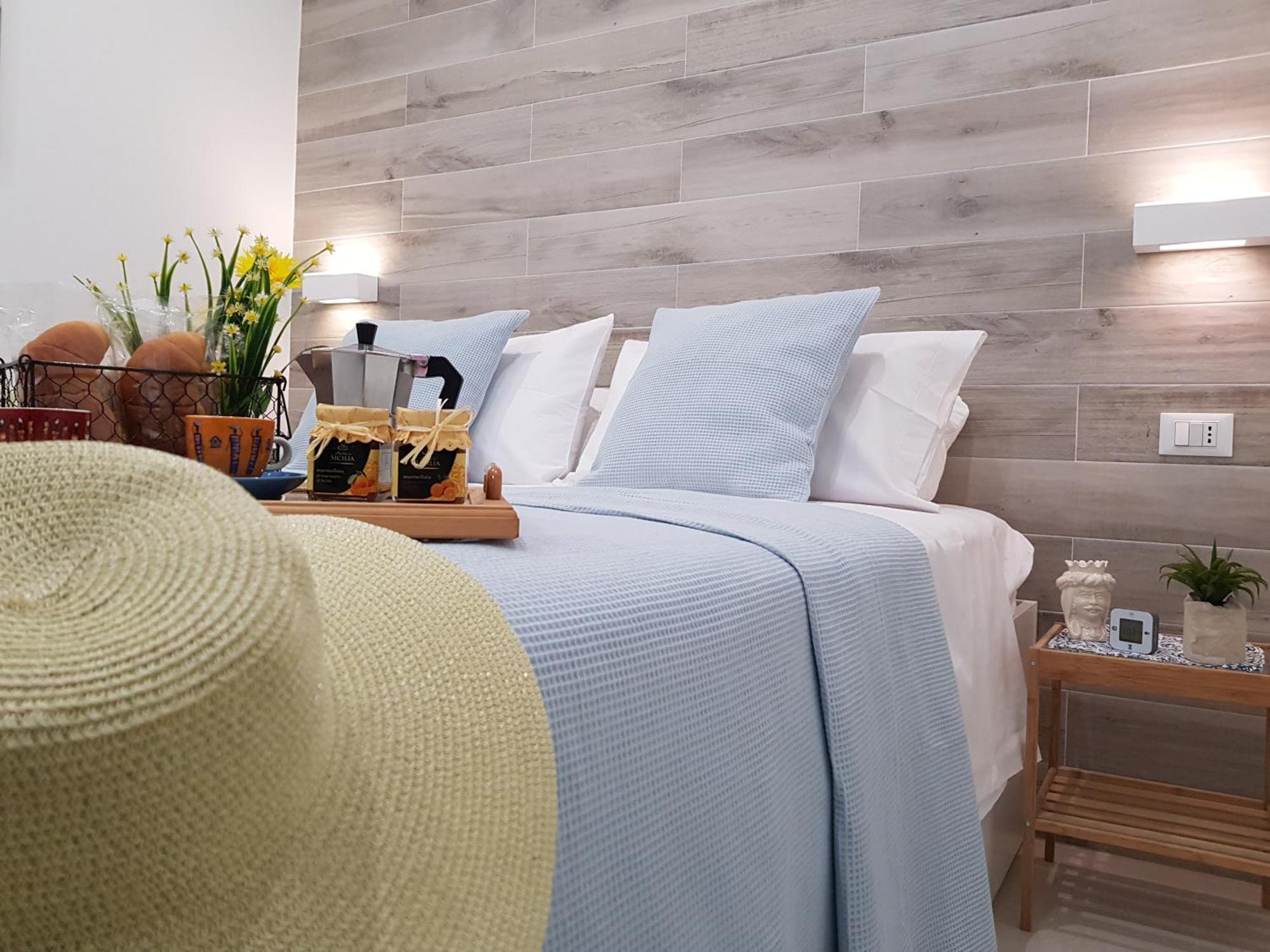 Martin Holiday Apartments Giardini Naxos Bilik gambar